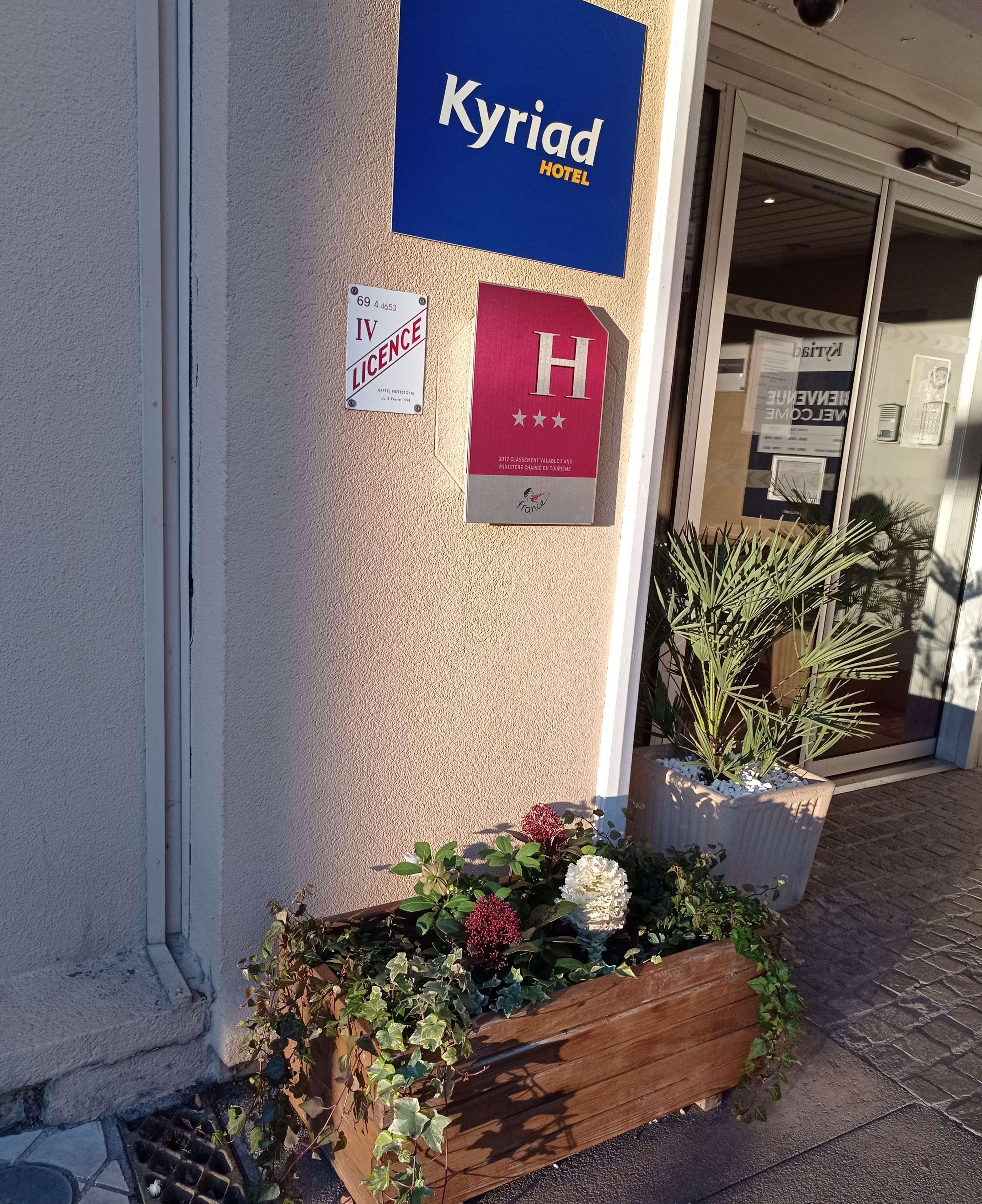Kyriad Villefranche Sur Saone Exterior photo