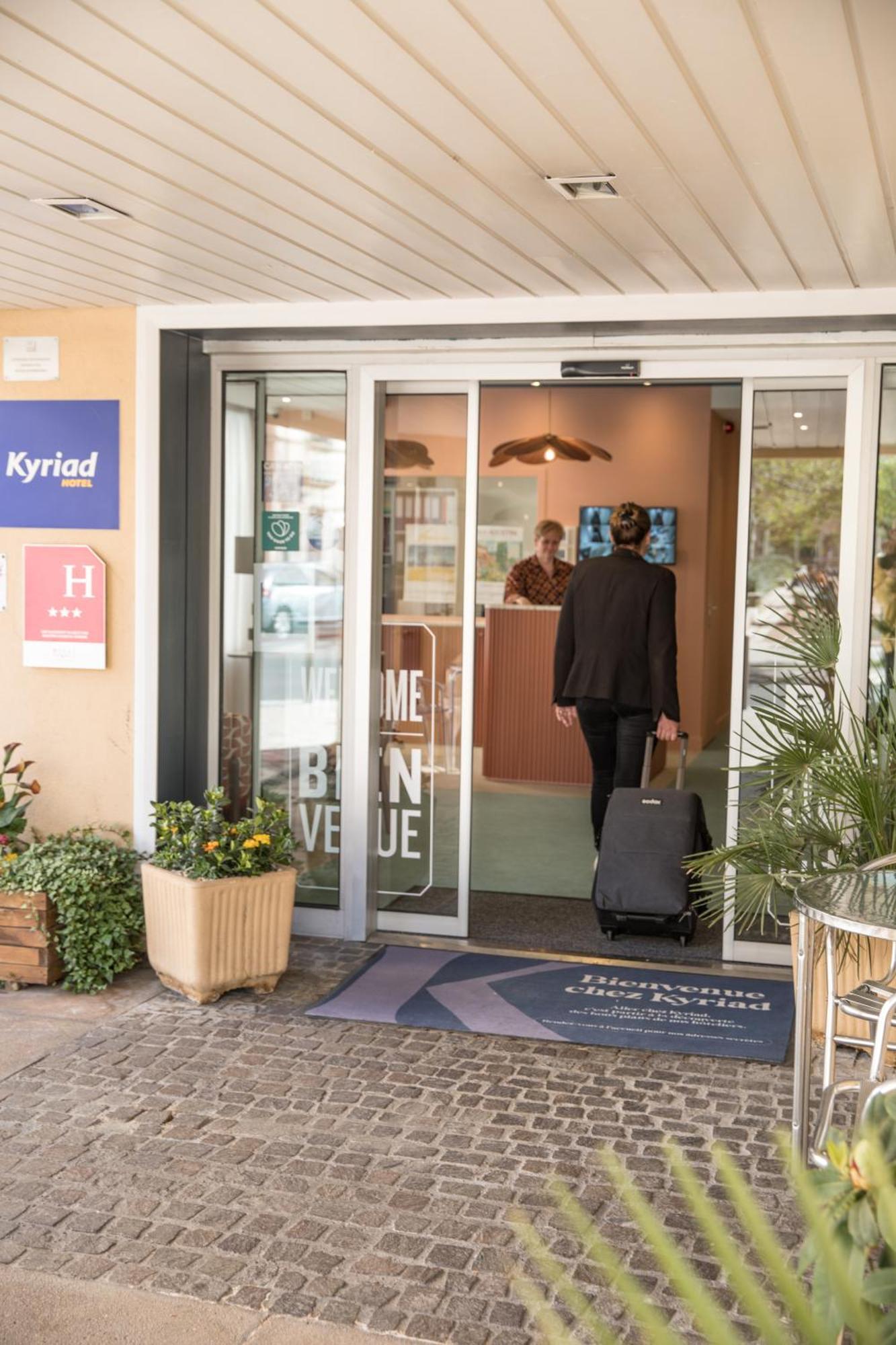 Kyriad Villefranche Sur Saone Exterior photo